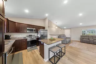 902 Emily Ct NE, Montgomery, MN 56069 - Photo 9