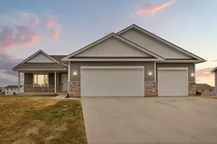902 Emily Ct NE, Montgomery, MN 56069 - Photo 31