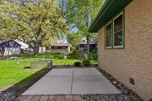 1901 Malvern St, Roseville, MN 55113 - Photo 35