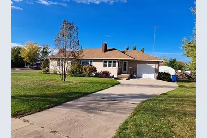 524 Irving Avenue SW, Wadena, MN 56482 - Photo 1