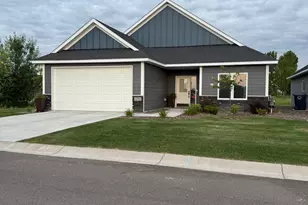 12765 292nd Ln, Lindstrom, MN 55045 - Photo 1