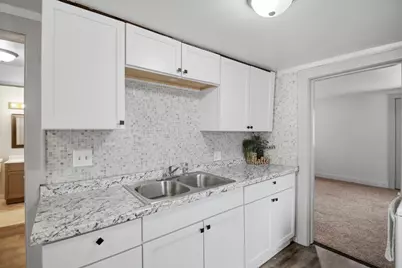 1000 13th Avenue NE, Austin, MN 55912 - Photo 9