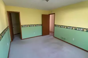 13712 Yosemite Ave S, Savage, MN 55378 - Photo 3