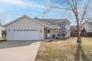 220 Cole Ct, Mankato, MN 56001 - Photo 1