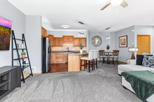 20116 Holister Ln, Lakeville, MN 55044 - Photo 5