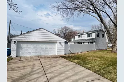 1948 Lakeaires Boulevard, White Bear Lake, MN 55110 - Photo 5