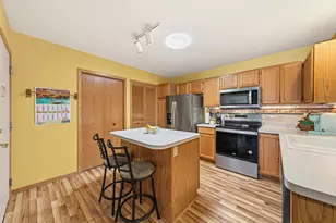 15215 Greenhaven Way, Burnsville, MN 55306 - Photo 13