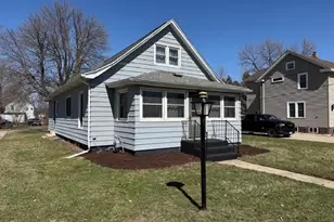 302 W 5th Ave, Lakefield, MN 56150 - Photo 1