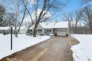 2657 Valley View Ln, New Brighton, MN 55112 - Photo 3