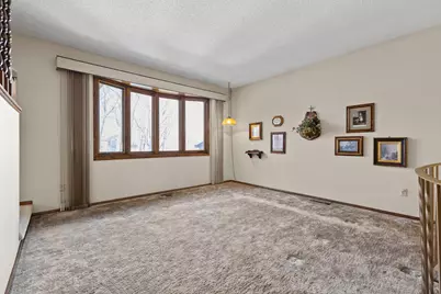 7708 82nd Avenue N, Brooklyn Park, MN 55445 - Photo 9