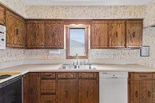 7708 82nd Ave N, Brooklyn Park, MN 55445 - Photo 17