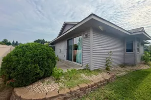 835 Village Ave, Sartell, MN 56377 - Photo 3