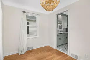 2735 McNair Dr N, Robbinsdale, MN 55422 - Photo 9