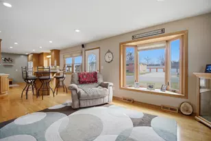 238 13th St SW, Owatonna, MN 55060 - Photo 5