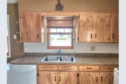 704 Irene Avenue, Willmar, MN 56201 - Photo 5