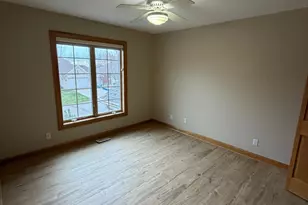 8304 9th St N, Oakdale, MN 55128 - Photo 17