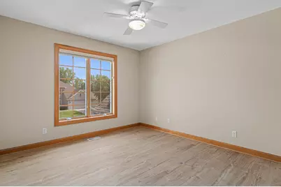 8304 9th Street N, Oakdale, MN 55128 - Photo 11
