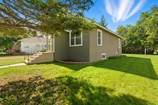 217 N Central Ave, Truman, MN 56088 - Photo 33