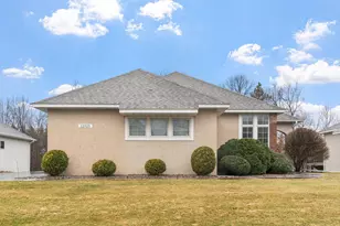 12525 42nd Pl N, Plymouth, MN 55442 - Photo 3