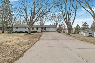 936 5th St S, Sauk Rapids, MN 56379 - Photo 1