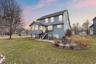 2454 Sand Stone Pl, Woodbury, MN 55129 - Photo 3