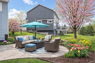 2454 Sand Stone Pl, Woodbury, MN 55129 - Photo 9