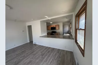 323 Van Buren Avenue N, Hopkins, MN 55343 - Photo 3