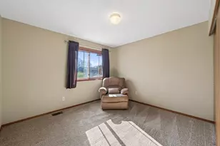 2457 Crestwood Dr, North Saint Paul, MN 55109 - Photo 13