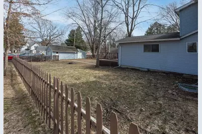 1332 Knapp Street NE, Menomonie, WI 54751 - Photo 39