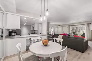 18645 Clear View Ct, Minnetonka, MN 55345 - Photo 17