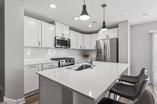 5251 Long Pointe Pass, Woodbury, MN 55129 - Photo 7