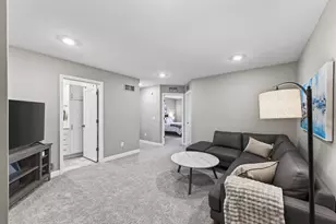 5251 Long Pointe Pass, Woodbury, MN 55129 - Photo 11