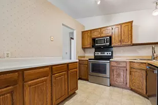 606 Donegal Cir, Shoreview, MN 55126 - Photo 13