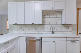 1122 Crystal Pl W, Chaska, MN 55318 - Photo 11