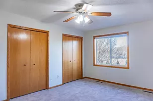 1122 Crystal Pl W, Chaska, MN 55318 - Photo 33