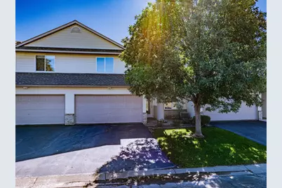 1122 Crystal Place W, Chaska, MN 55318 - Photo 3