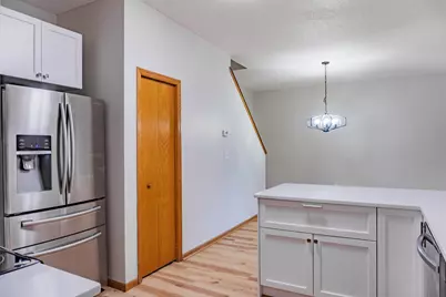 1122 Crystal Place W, Chaska, MN 55318 - Photo 9