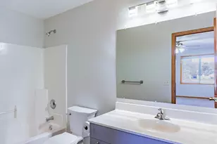 1122 Crystal Pl W, Chaska, MN 55318 - Photo 35