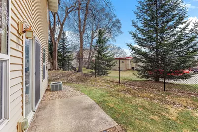2068 Shryer Court E, North Saint Paul, MN 55109 - Photo 31
