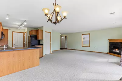 2068 Shryer Court E, North Saint Paul, MN 55109 - Photo 9