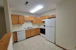 855 Highview Dr, New Richmond, WI 54017 - Photo 3