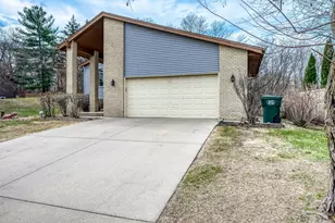 1632 Sherwood Way, Eagan, MN 55122 - Photo 3