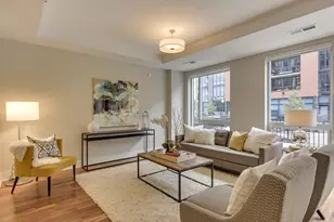 212 10th Ave S, Minneapolis, MN 55415 - Photo 1