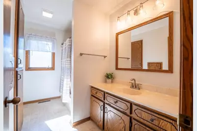 712 W Circle Drive, Montgomery, MN 56069 - Photo 21