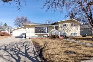 1406 24th Ave S, Moorhead, MN 56560 - Photo 1