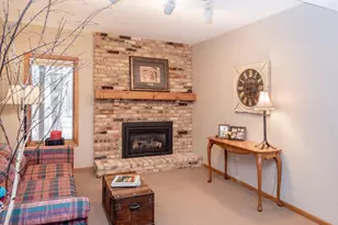 493 Sterling St S, Maplewood, MN 55119 - Photo 15