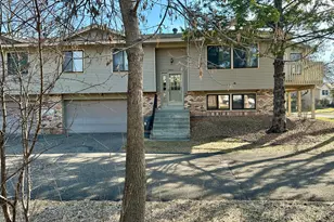 923 Lawnview Ave, Shoreview, MN 55126 - Photo 23