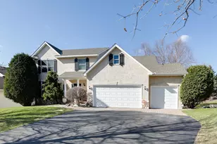 7568 Walnut Curve, Chanhassen, MN 55317 - Photo 3
