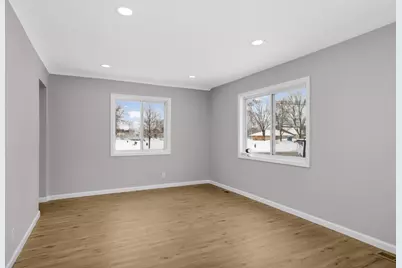 4533 Welcome Avenue N, Crystal, MN 55422 - Photo 3