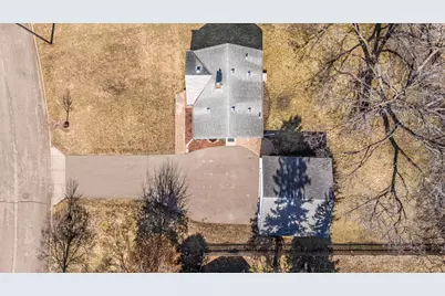 125 Ridgewood Drive, Hopkins, MN 55343 - Photo 45